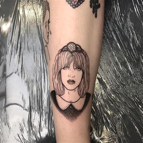 courtney love tattoo